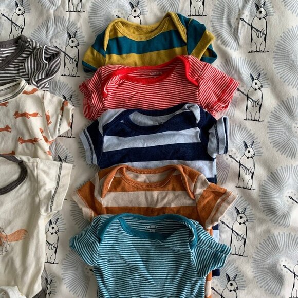 Baby boy short sleeve bodysuit bundle 0-3 months 13 pieces - Picture 2 of 10